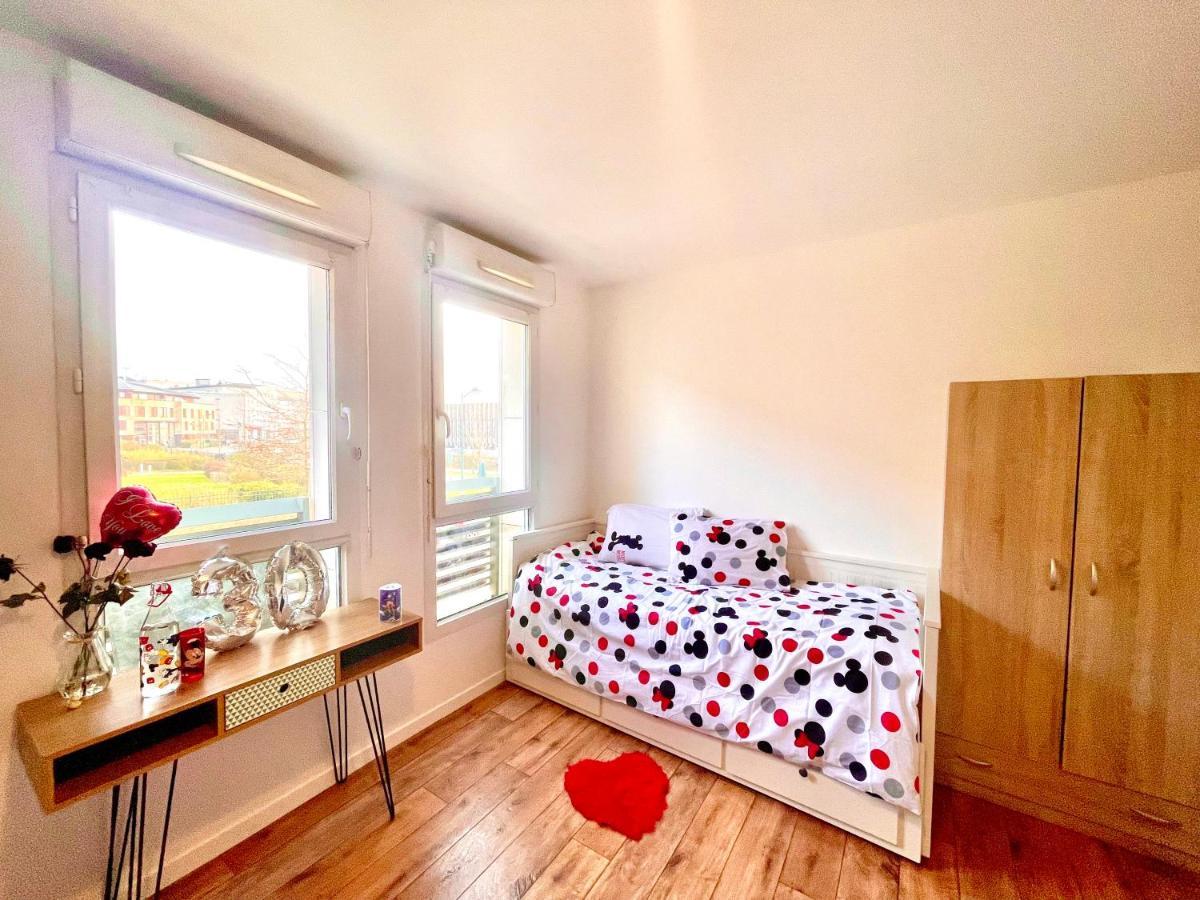 Apartamento 5 Min From Disneyland Cozy Retreat Montévrain Exterior foto