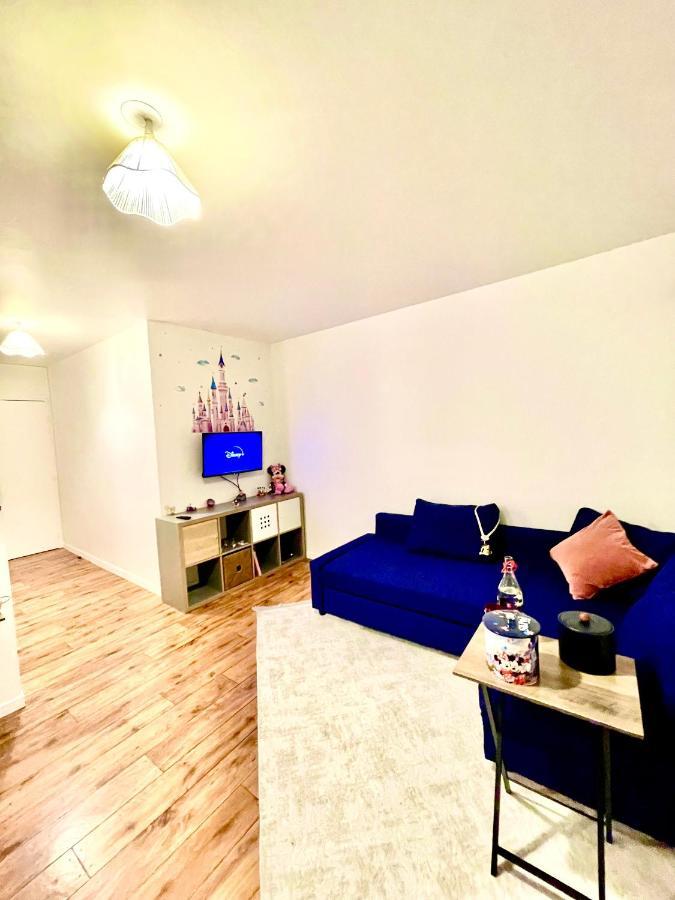 Apartamento 5 Min From Disneyland Cozy Retreat Montévrain Exterior foto