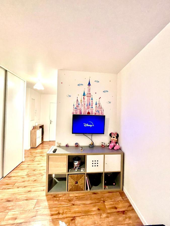 Apartamento 5 Min From Disneyland Cozy Retreat Montévrain Exterior foto