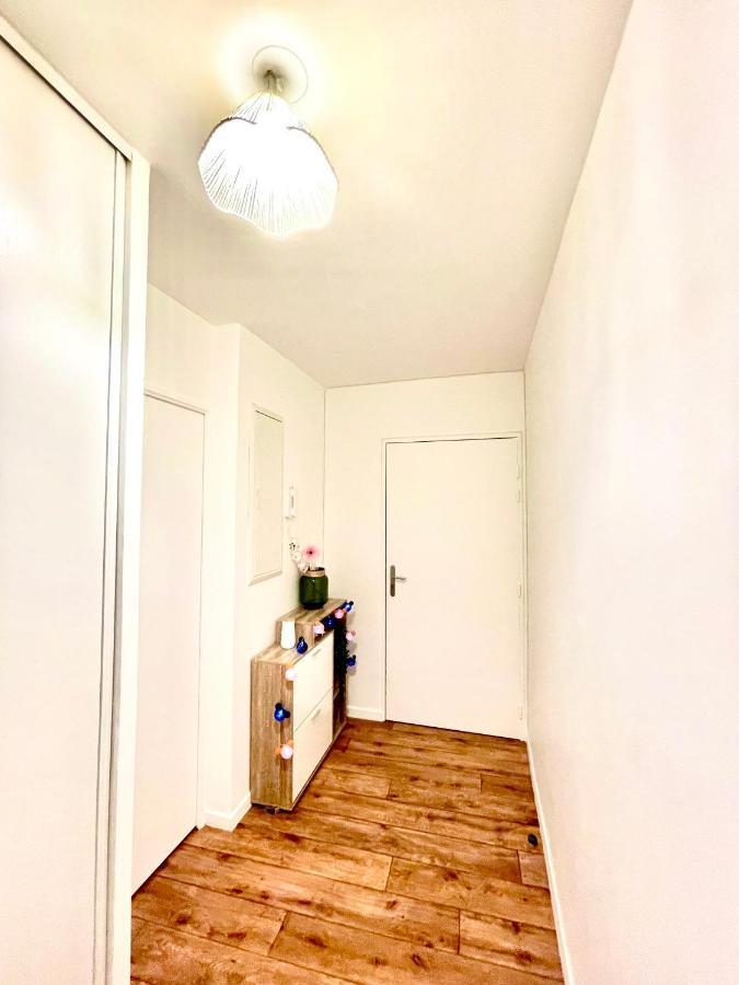 Apartamento 5 Min From Disneyland Cozy Retreat Montévrain Exterior foto