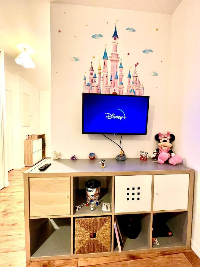 Apartamento 5 Min From Disneyland Cozy Retreat Montévrain Exterior foto